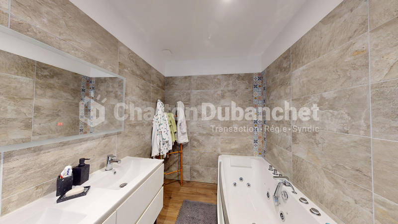 Villa - 160 m² - 6 pièces