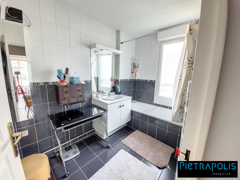 Appartement - 125 m² - 4 pièces