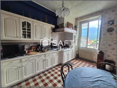 Appartement - 92 m² - 4 pièces