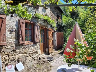 Maison - 96 m² - 6 pièces