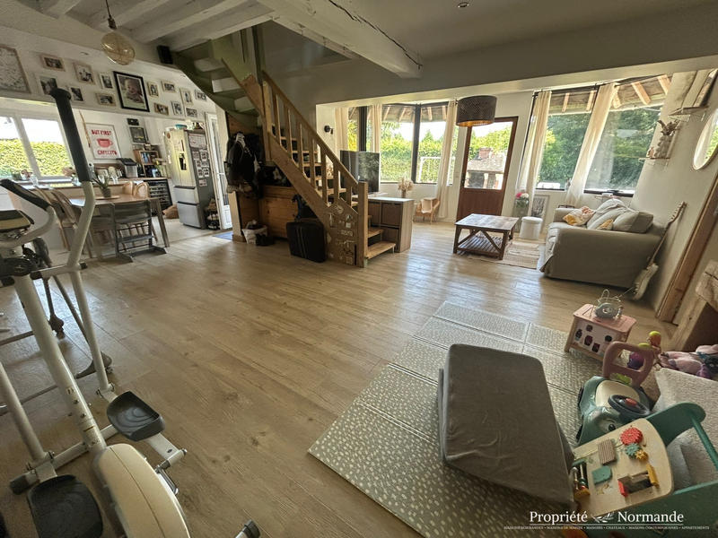 Maison - 215 m² - 8 pièces