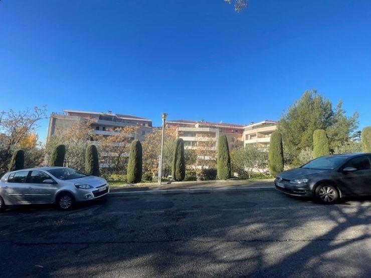 Appartement - 76 m² - 4 pièces