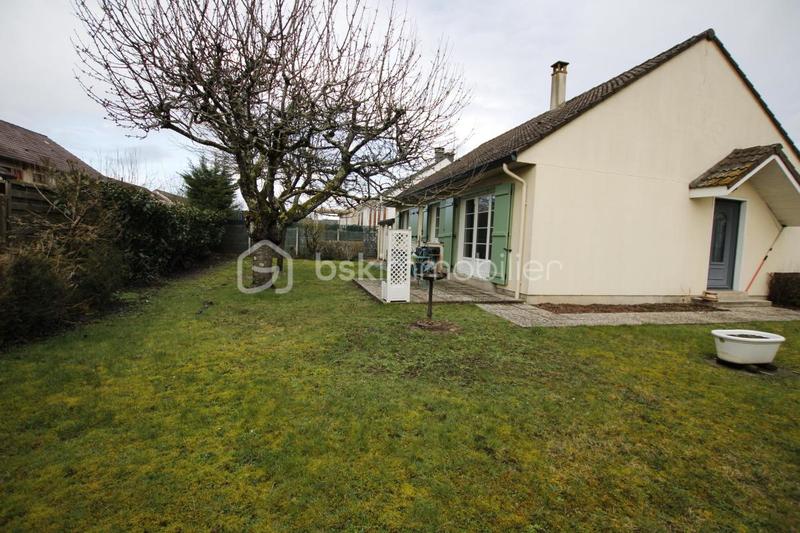 Maison traditionnelle - 85 m² - 3 pièces