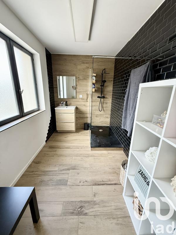 Maison - 203 m² - 5 pièces