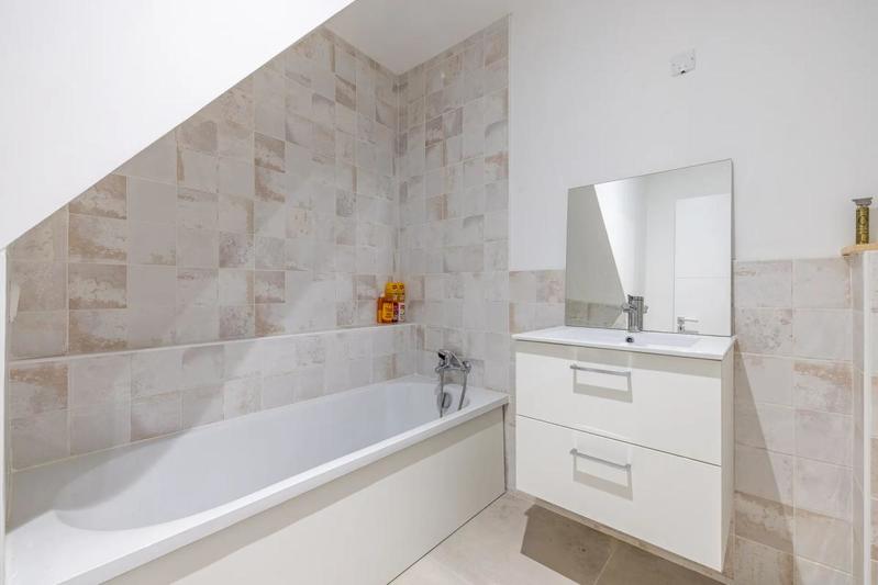 Appartement - 102 m² - 5 pièces