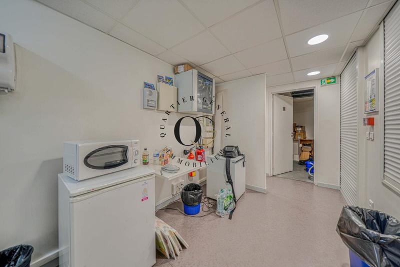 Local commercial - 147 m²