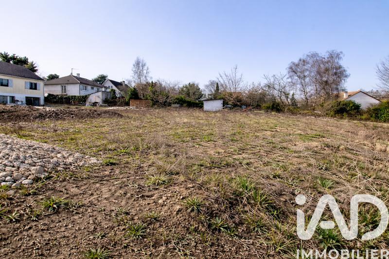 Terrain - 1 047 m²