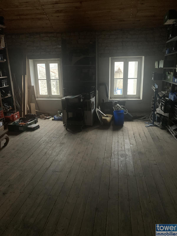 Maison - 250 m² - 8 pièces