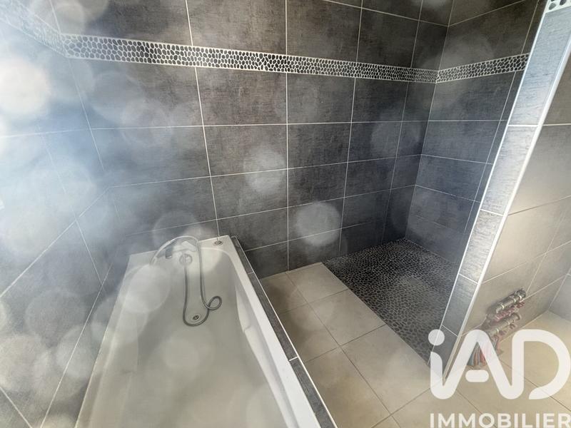 Maison - 180 m² - 5 pièces