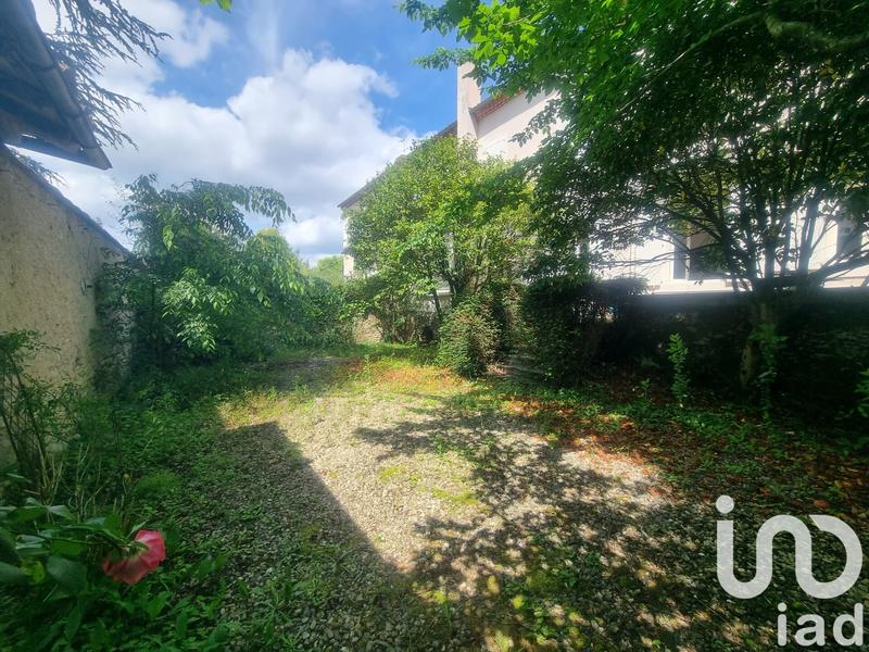 Maison - 331 m² - 9 pièces