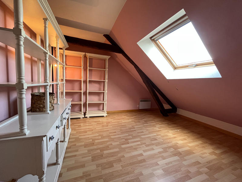 Maison - 270 m² - 6 pièces