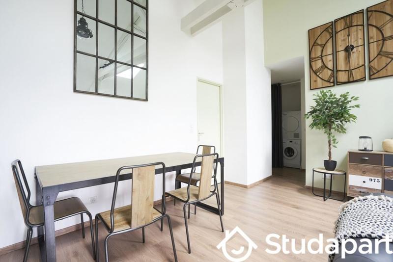 Chambre - 10 m² - 1 pièce