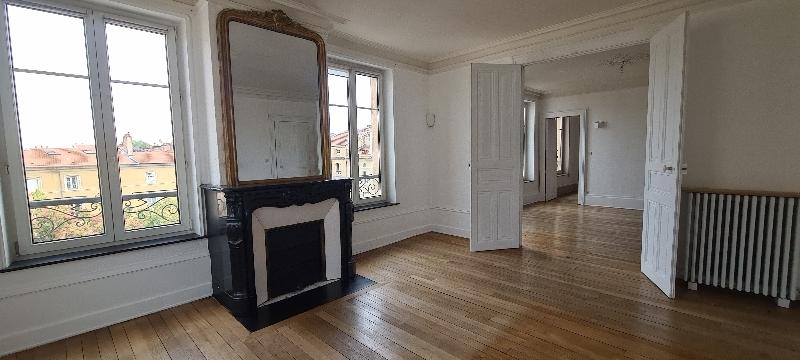 Appartement - 97 m² - 4 pièces