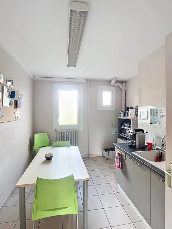 Bureau - 515 m² - 14 pièces