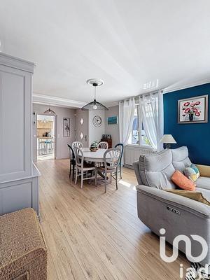 Maison - 149 m² - 8 pièces