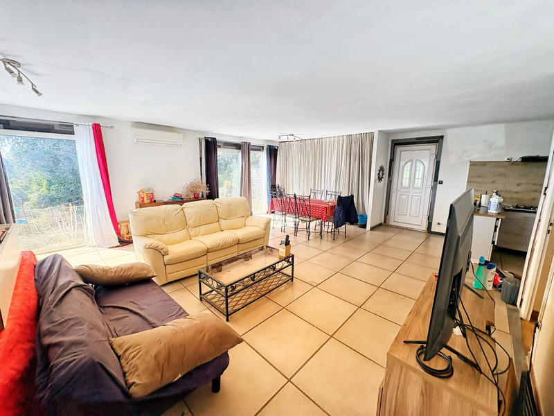 Maison - 167 m² - 8 pièces