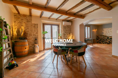 Maison - 210 m² - 8 pièces