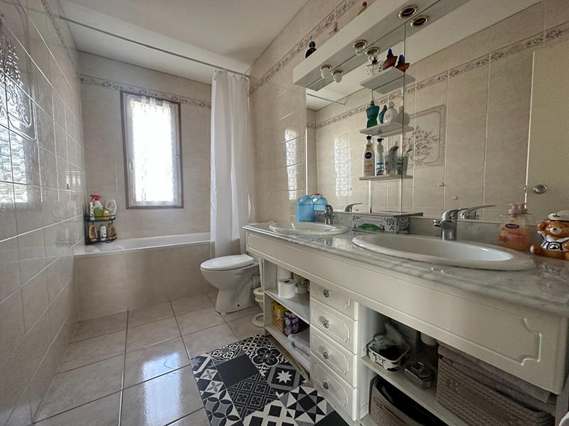 Maison - 93 m² - 5 pièces