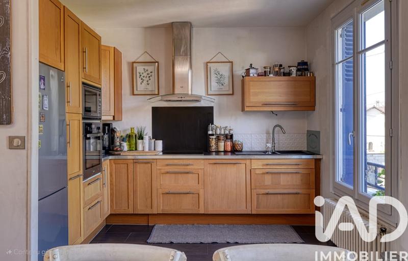 Maison - 94 m² - 6 pièces