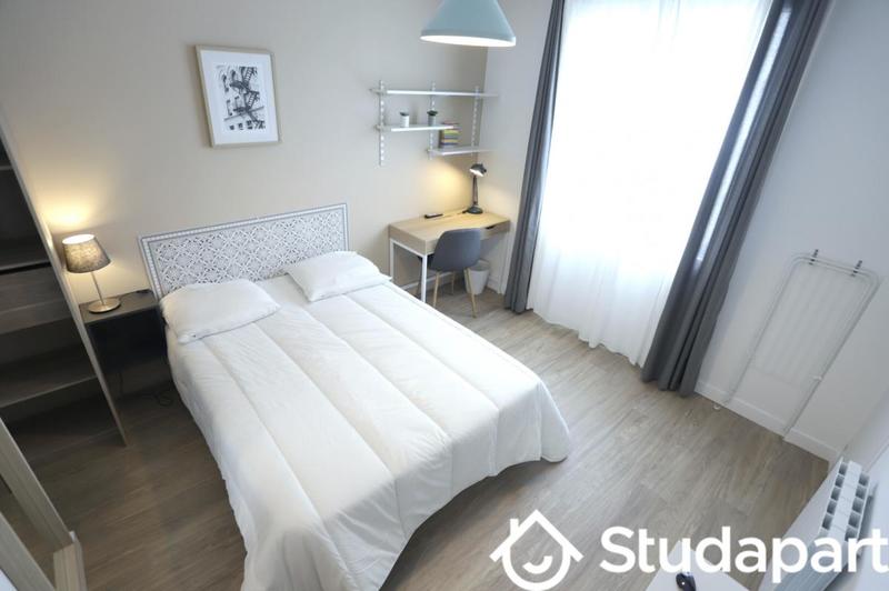 Chambre - 12 m² - 1 pièce