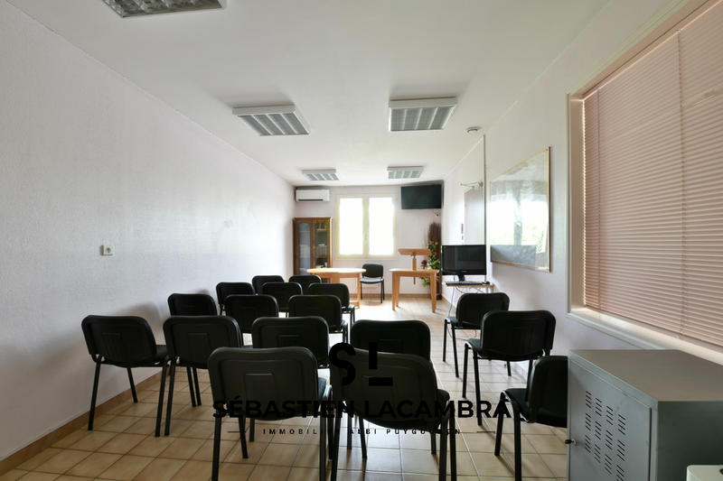 Local commercial - 253 m² - 4 pièces