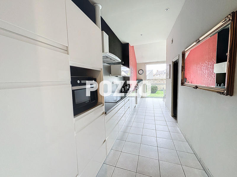 Maison - 265 m² - 9 pièces
