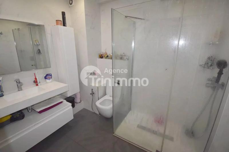 Appartement - 94 m² - 5 pièces