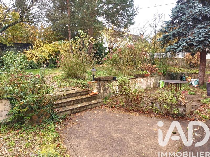 Maison - 230 m² - 8 pièces