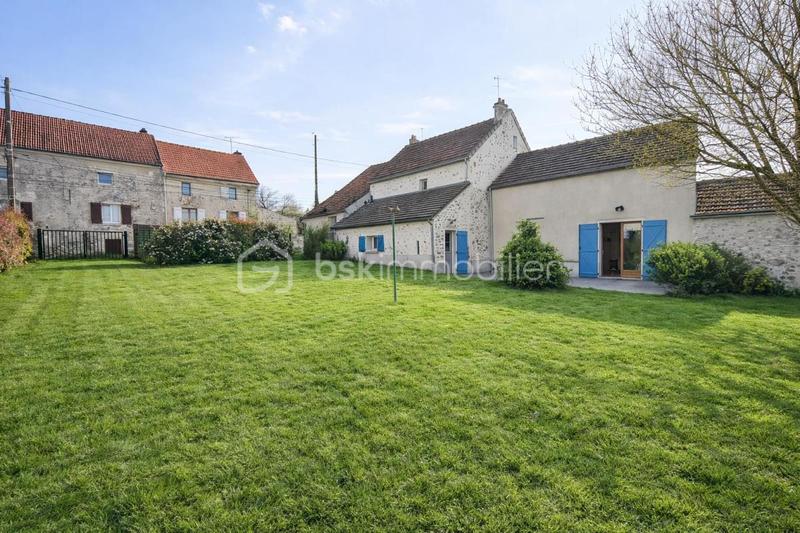 Maison - 107 m² - 5 pièces