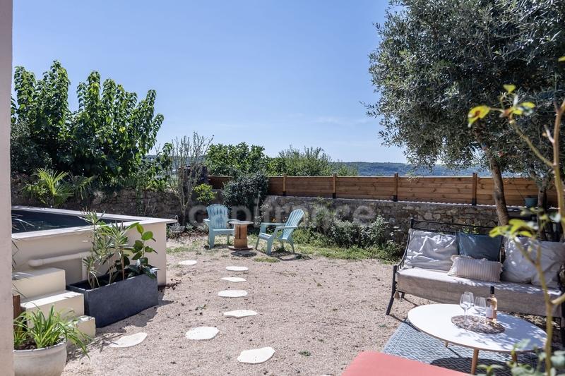 Maison de village - 144 m² - 7 pièces