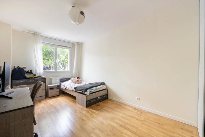 Maison - 98 m² - 5 pièces