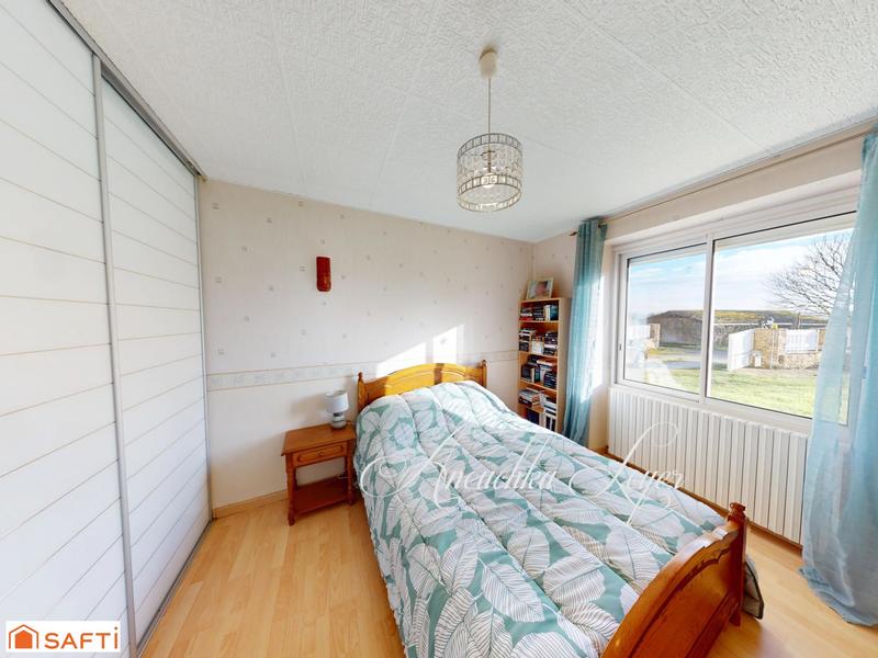 Maison - 280 m² - 9 pièces