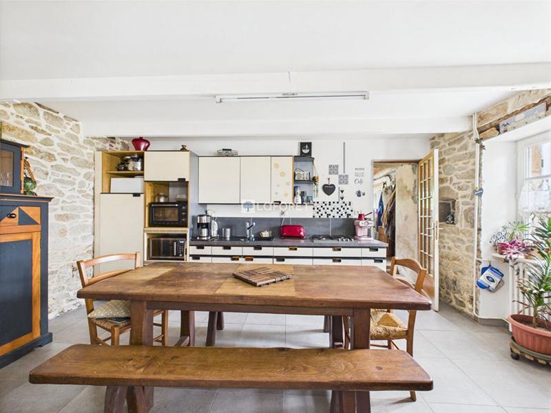 Maison en pierre - 91 m² - 4 pièces