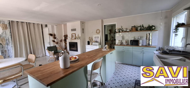 Maison - 217 m² - 8 pièces