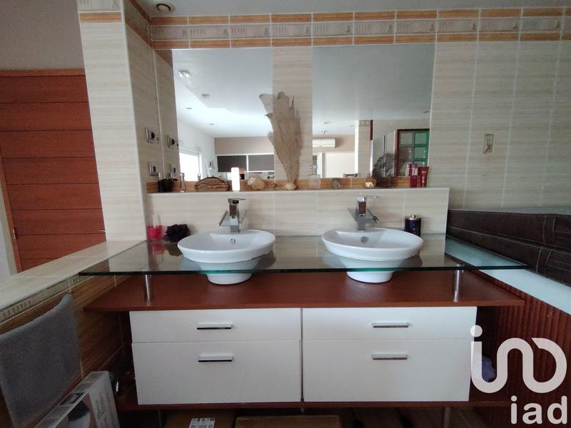 Maison - 237 m² - 5 pièces