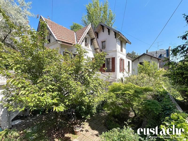 Maison ancienne - 194 m² - 7 pièces