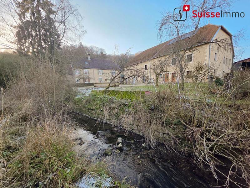 Corps de ferme - 409 m² - 7 pièces