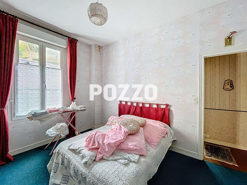 Maison - 224 m² - 7 pièces