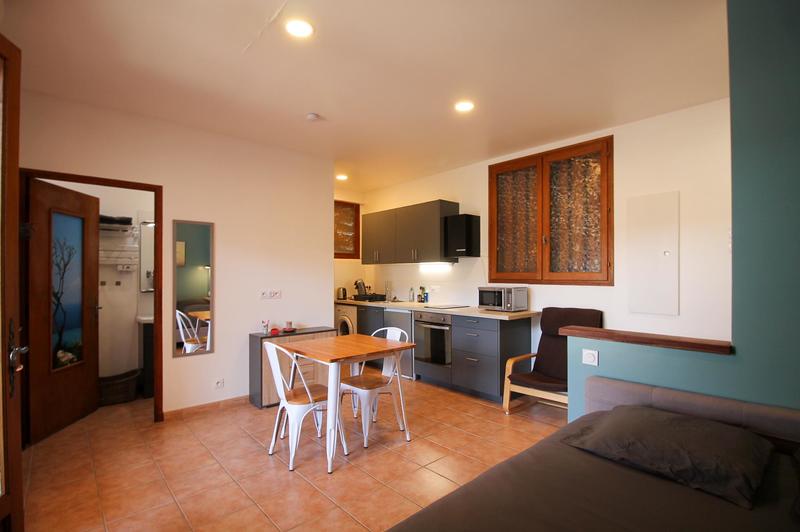 Immeuble - 79 m² - 3 pièces