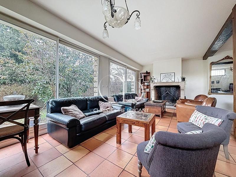 Maison - 199 m² - 6 pièces