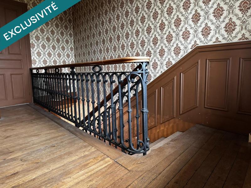 Maison - 200 m² - 12 pièces