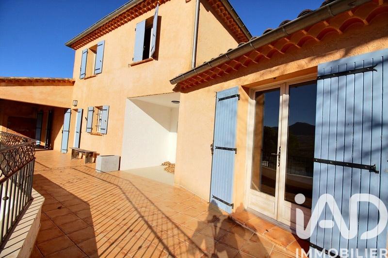 Maison - 237 m² - 8 pièces