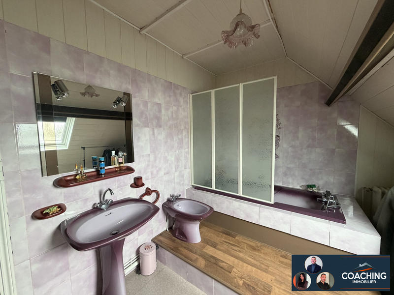 Maison - 217 m² - 8 pièces