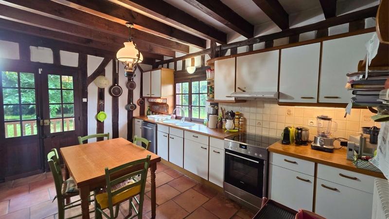 Propriété - 265 m² - 6 pièces