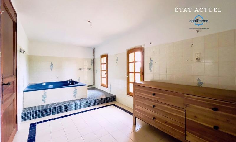 Maison - 250 m² - 6 pièces