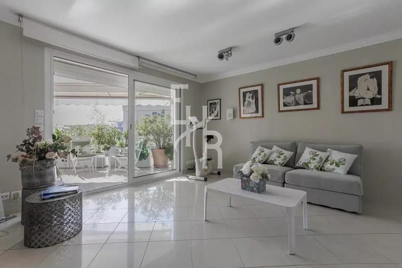 Appartement - 138 m² - 5 pièces