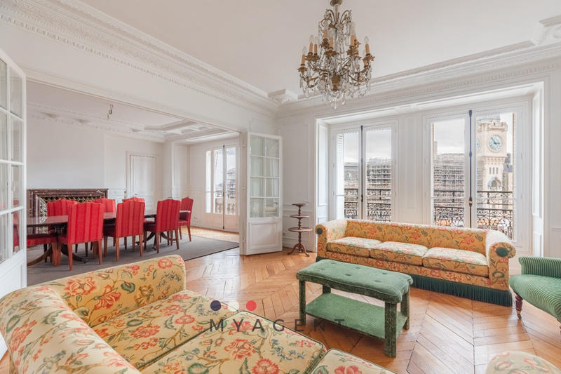 Appartement - 163 m² - 6 pièces