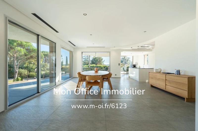 Maison d'architecte - 250 m² - 6 pièces