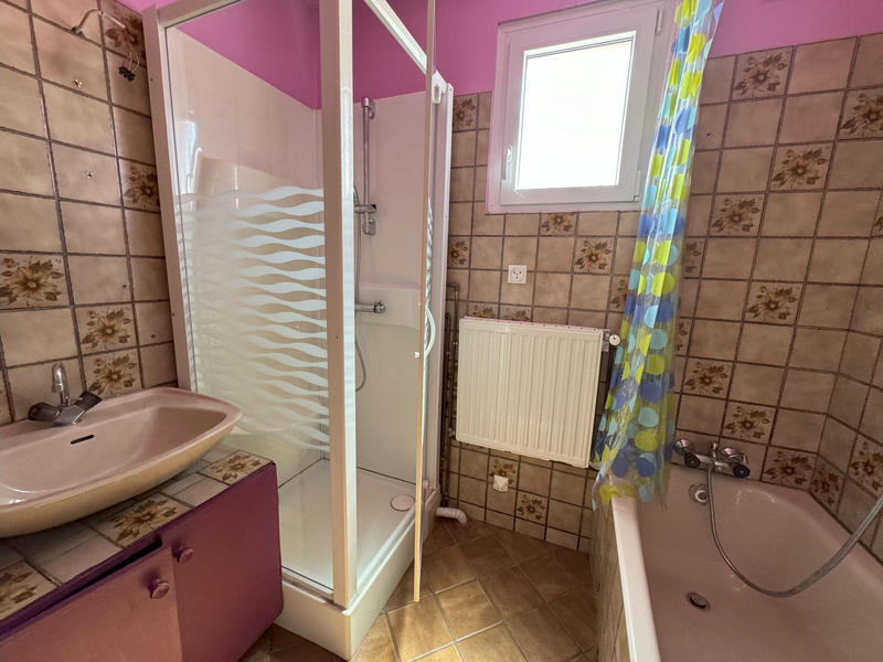 Maison - 99 m² - 5 pièces