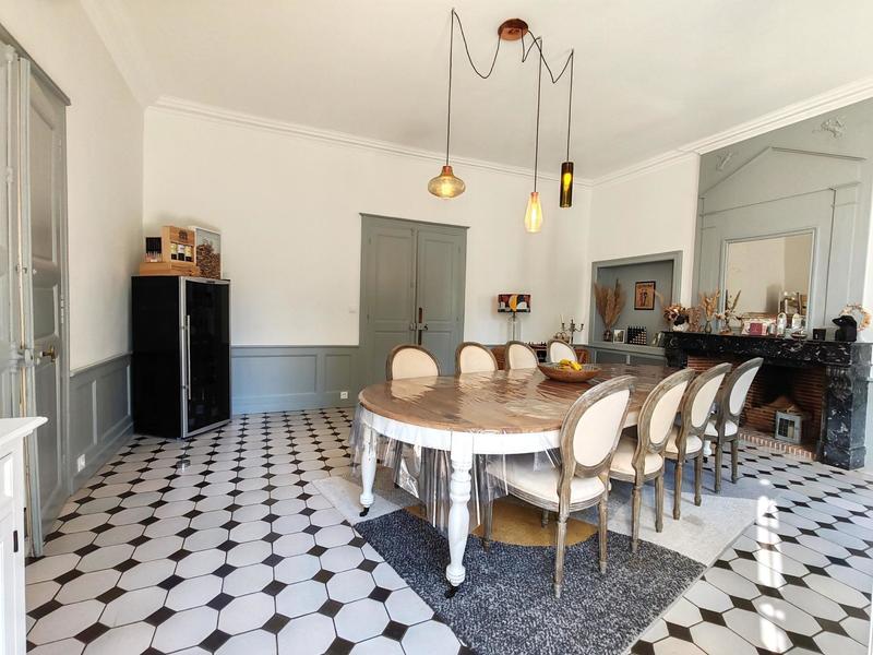 Maison de maîtres - 395 m² - 16 pièces